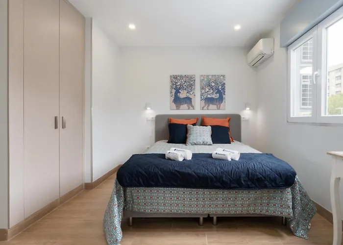 Charming Bright House W/ Garden By Hostwise Hébergement de vacances Oporto