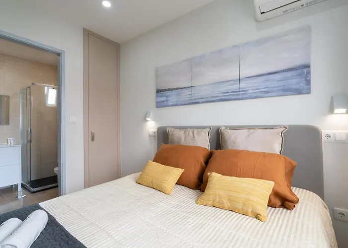 Charming Bright House W/ Garden By Hostwise Oporto