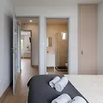 Charming Bright House W/ Garden By Hostwise Nyaraló