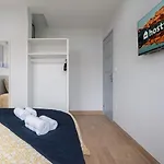 Charming Bright House W/ Garden By Hostwise Tatil Evi