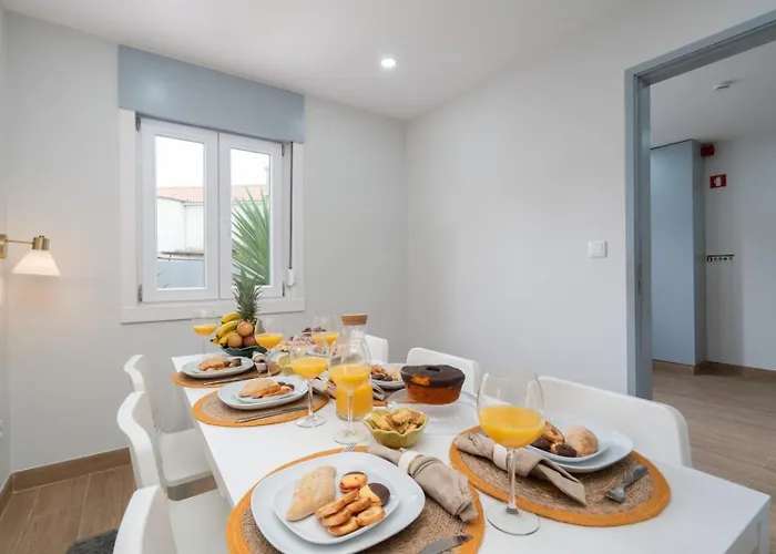 Charming Bright House W/ Garden By Hostwise Feriehus Porto