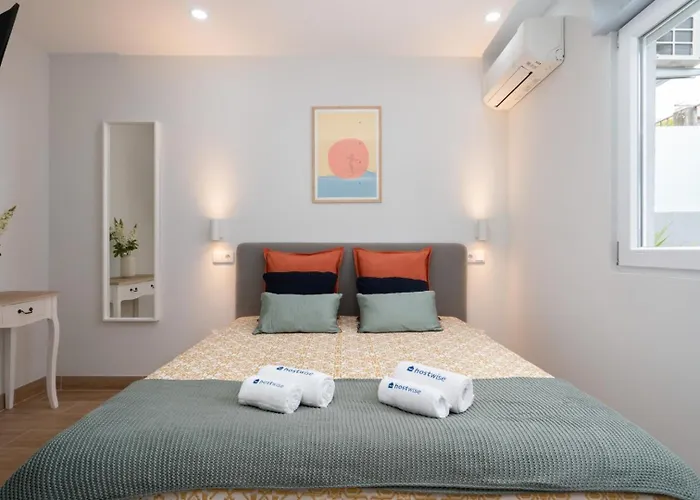 Charming Bright House W/ Garden By Hostwise