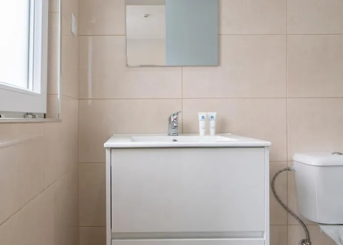 Charming Bright House W/ Garden By Hostwise Feriehus Porto