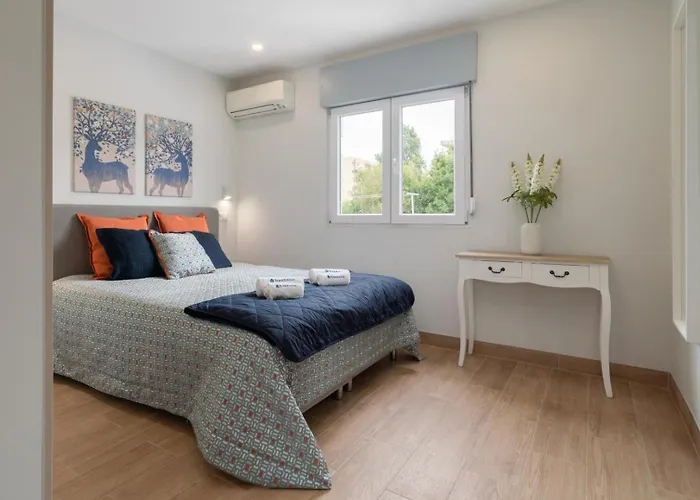 Charming Bright House W/ Garden By Hostwise *