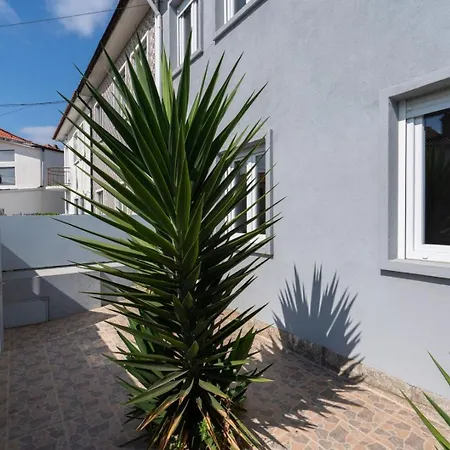 Hostwise - Charming Bright House W/ Garden Nyaraló *