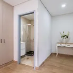 Charming Bright House W/ Garden By Hostwise *