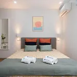 Charming Bright House W/ Garden By Hostwise