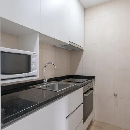 Hostwise - Charming Bright House W/ Garden * Porto