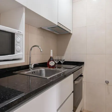 Holiday home Hostwise - Charming Bright House W/ Garden Porto