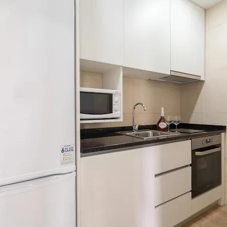 Hostwise - Charming Bright House W/ Garden * Porto