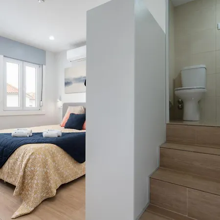 Hostwise - Charming Bright House W/ Garden Holiday home