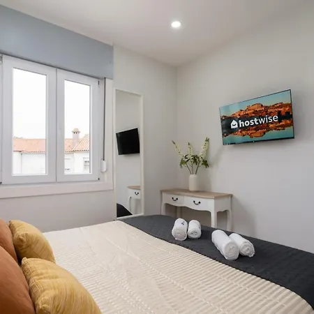 Hostwise - Charming Bright House W/ Garden Holiday home *