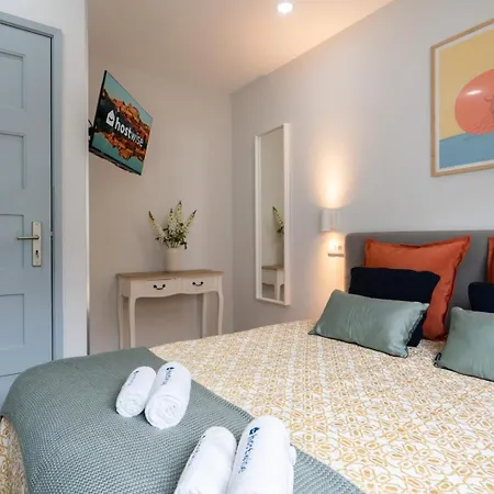 Hostwise - Charming Bright House W/ Garden Holiday home Porto
